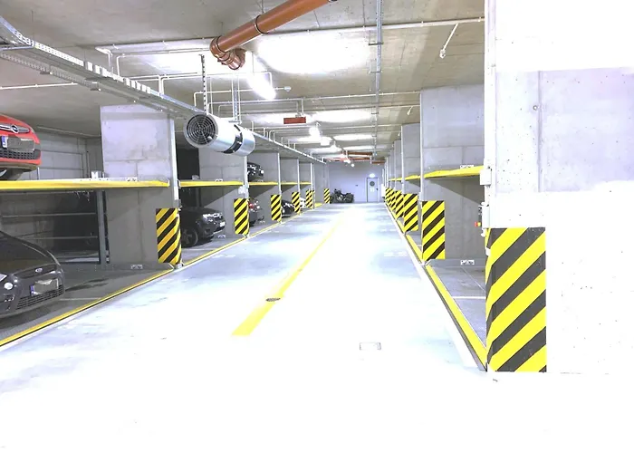 Anastazja FREE PARKING RUSSIAN CITIZENS WILL NOT BE SERVICED